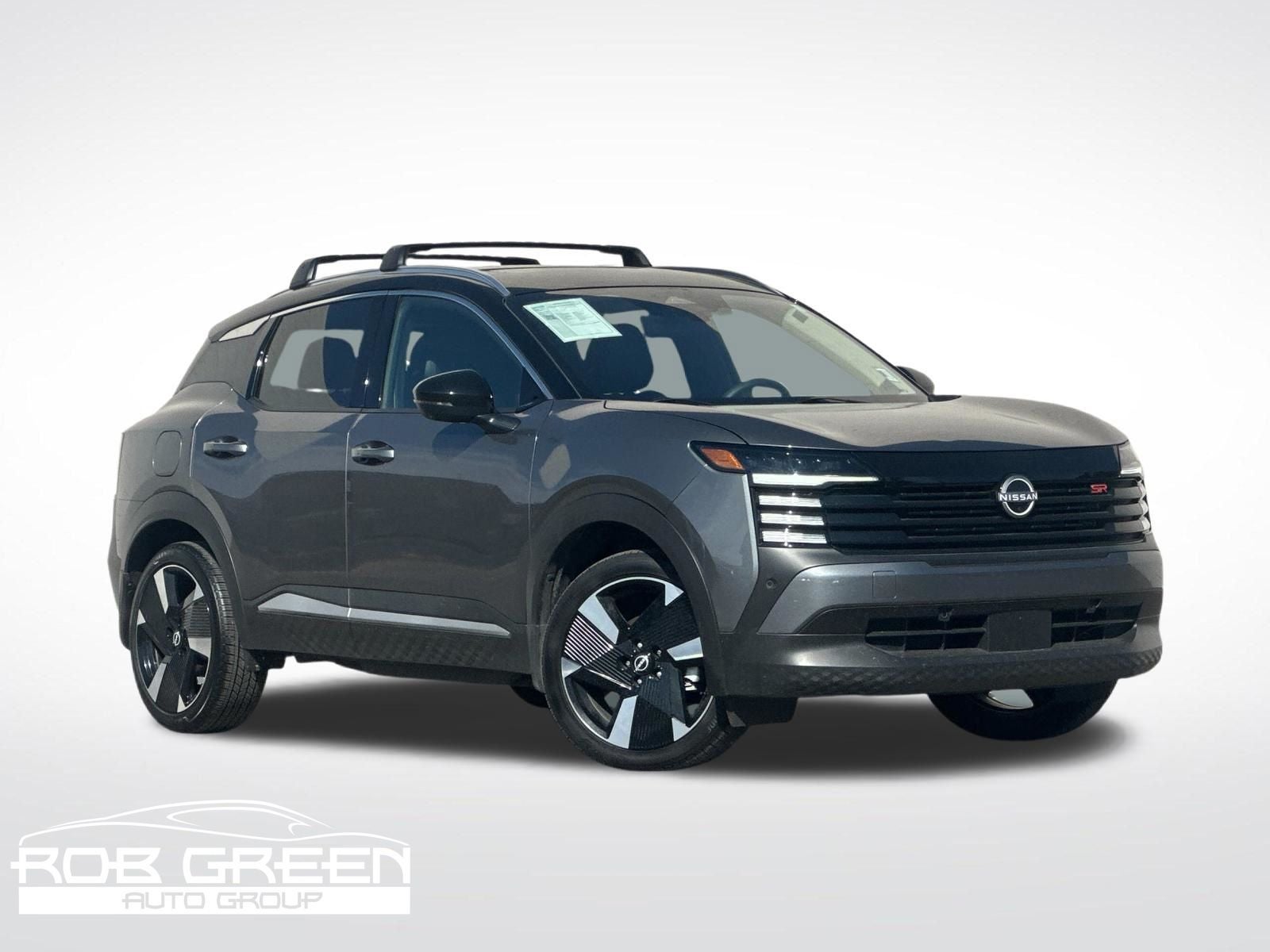 2025 Nissan Kicks SR in Gun Metallic/Super Black — front three-quarter view